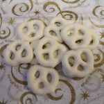 How to make yogurt covered pretzels