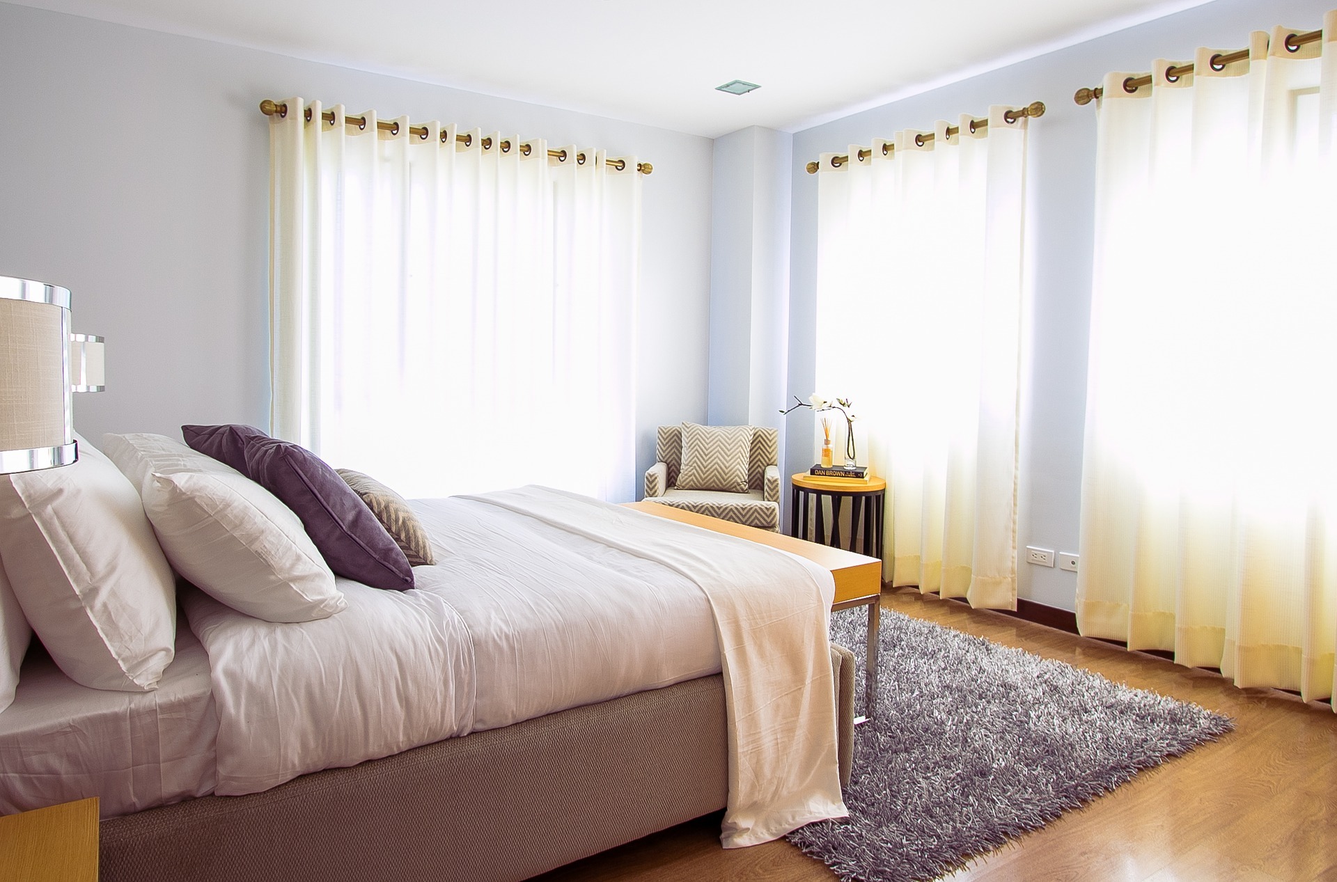 How to Clean & Wash Curtains
