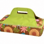 How to transport a hot casserole baking dish