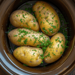 Crock Pot Baked Potatoes: A Weeknight Wonder! Crock Pot Baked Potatoes: A Weeknight Wonder!