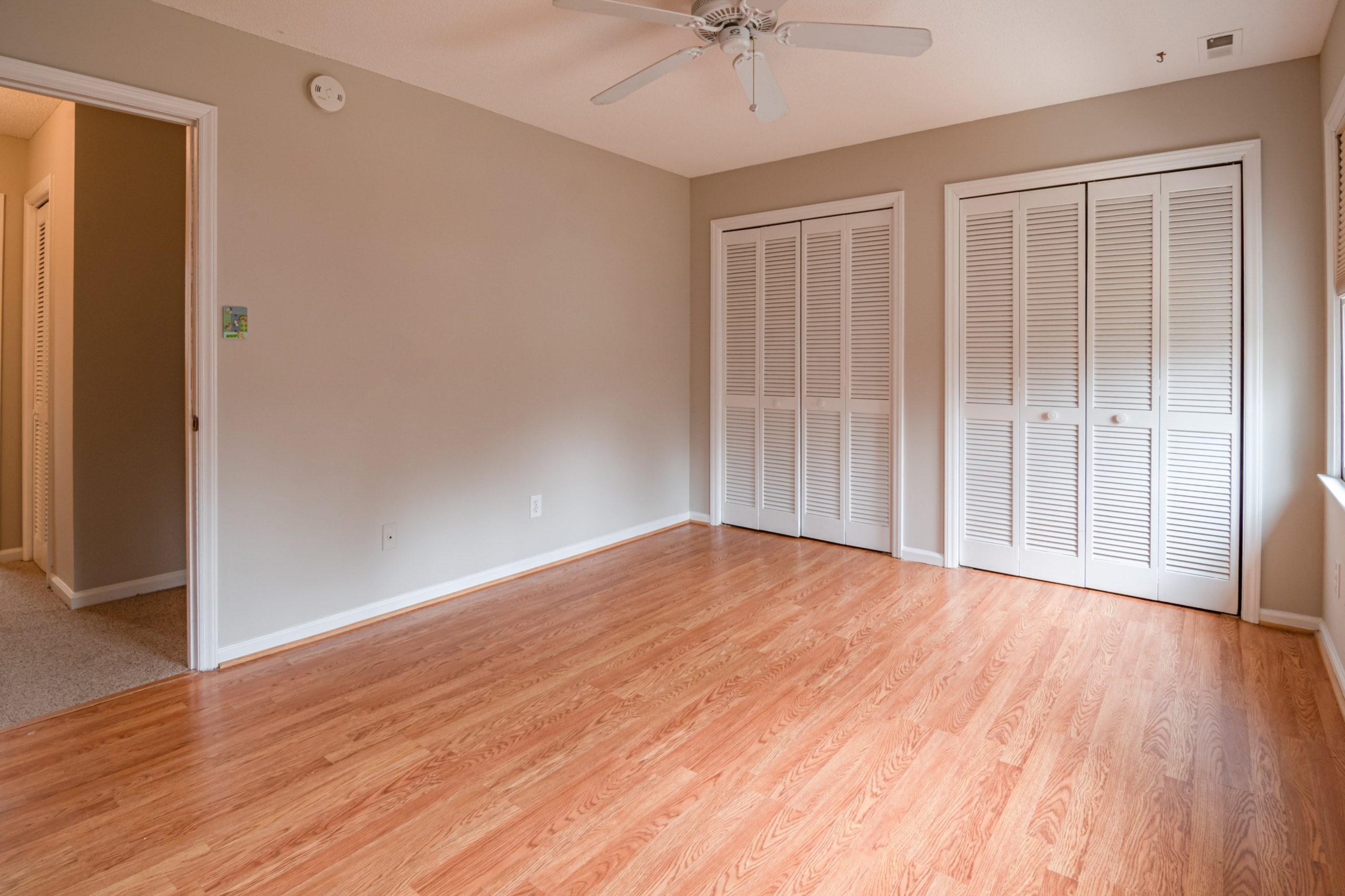 Choosing the Perfect Closet Doors for Your Bedroom