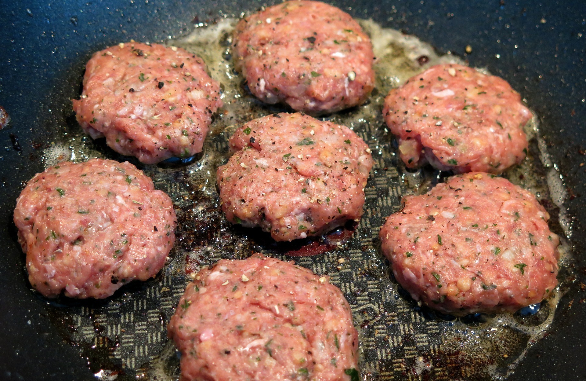 How to keep meatloaf mixture from sticking to your hands